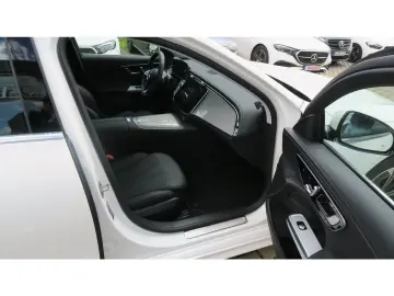 MERCEDES-BENZ E 300 de 4M Avantgarde Technik-Paket A…