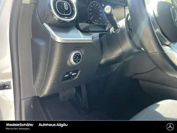 MERCEDES-BENZ C 300 e Avantgarde SHD LED Kamera Ambiente