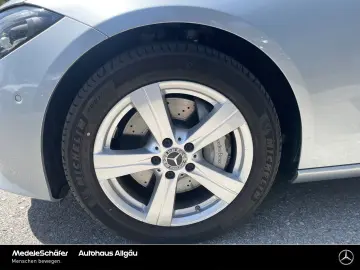 MERCEDES-BENZ C 300 e Avantgarde SHD LED Kamera Ambiente