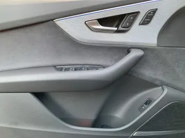 AUDI Q7 50 TDI quattro S LINE ALLRADL MATRIX PANO AHK
