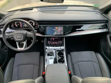 AUDI Q7 50 TDI quattro S LINE ALLRADL MATRIX PANO AHK