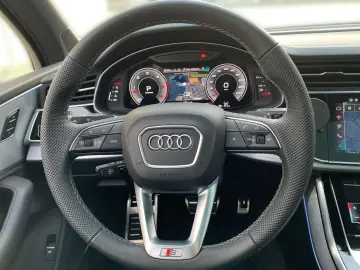AUDI Q7 50 TDI quattro S LINE ALLRADL MATRIX PANO AHK