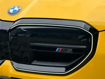 BMW M5 Limousine Individ. PANO B&W CarbonKeram 0 5%