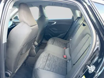 AUDI A5 Limousine TFSI quattro Nav Kam sound 18  Assi