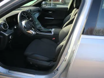 MERCEDES-BENZ C 220 d Avantgarde Advanced Winter-Paket 360