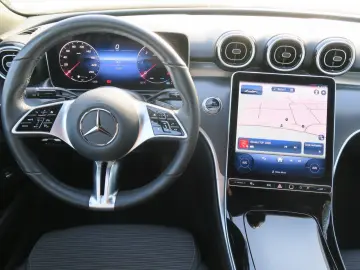 MERCEDES-BENZ C 220 d Avantgarde Advanced Winter-Paket 360
