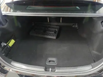 MERCEDES-BENZ C 180 Avantgarde AHK ACC BLIS Key LED …