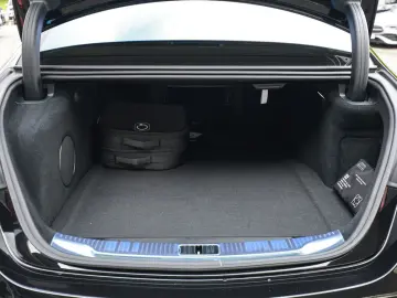 MERCEDES-BENZ S 63 AMG E Performance Lang Exklusiv D…