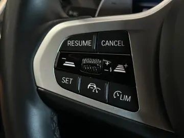 BMW 320 d M Sport  LED ACC Kamera AHK Live Cockpit