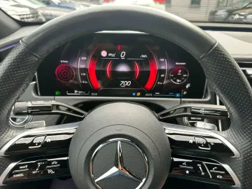 MERCEDES-BENZ E 200 AMG-Line Advanced Keyless LED Kamera 19