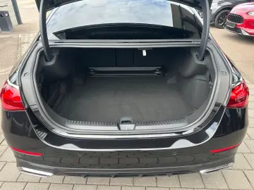 MERCEDES-BENZ E 200 AMG-Line Advanced Keyless LED Kamera 19