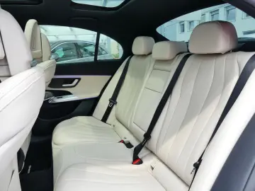 MERCEDES-BENZ E 220d AMG Line Advanced Plus Panorama…