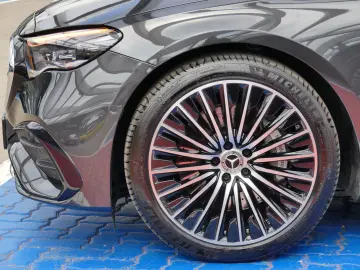 MERCEDES-BENZ E 220d AMG Line Advanced Plus Panorama…