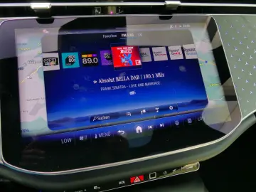 MERCEDES-BENZ E 220d AMG Line Advanced Plus Panorama…