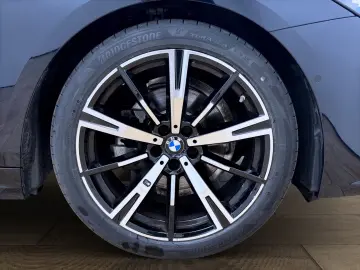 BMW 520d Limousine [M Sport  ACC  HK Sound  AHK]