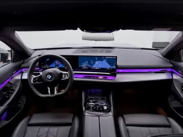 BMW 520d Limousine [M Sport  ACC  HK Sound  AHK]
