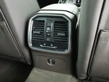 PORSCHE Macan S   LED Panorama AHK Bose PDC Kamera 2…