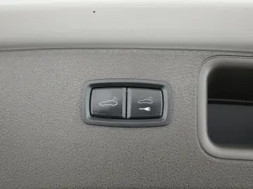 PORSCHE Macan S   LED Panorama AHK Bose PDC Kamera 2…