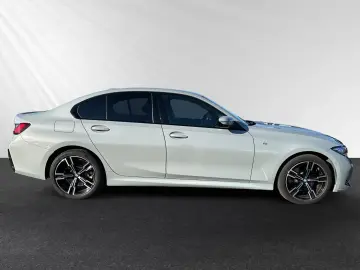 BMW 330e xDrive M Sport Head-Up Stop&Go PA  DA