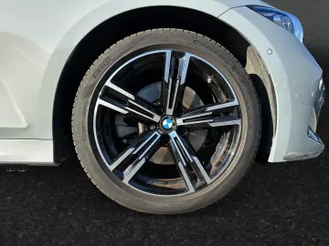 BMW 330e xDrive M Sport Head-Up Stop&Go PA  DA