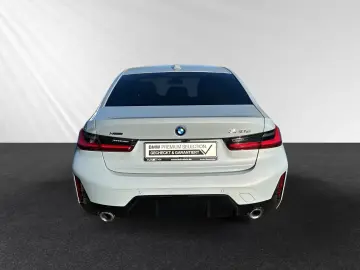 BMW 330e xDrive M Sport Head-Up Stop&Go PA  DA