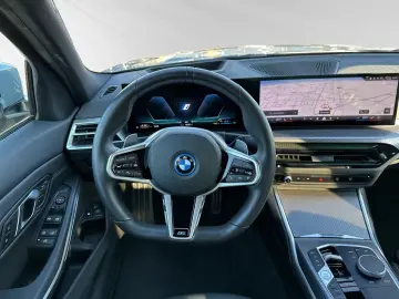 BMW 330e xDrive M Sport Head-Up Stop&Go PA  DA
