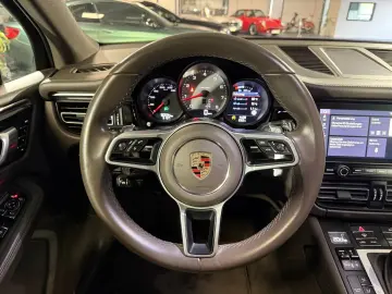 PORSCHE Macan S 3.0 V6 Sport Bose Pano Luft AHK Approved