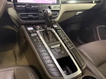 PORSCHE Macan S 3.0 V6 Sport Bose Pano Luft AHK Approved