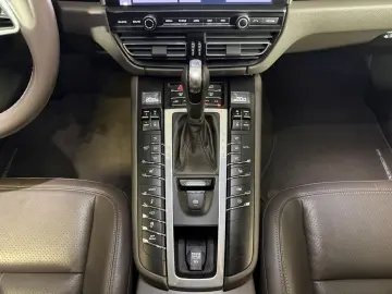 PORSCHE Macan S 3.0 V6 Sport Bose Pano Luft AHK Approved