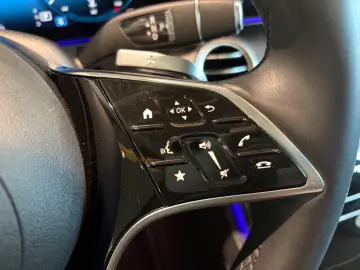 MERCEDES-BENZ E 400 d EXCLUSIVE DISTR MEMO 360 HUD K…