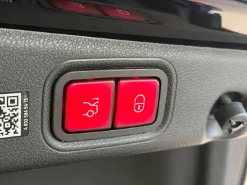 MERCEDES-BENZ E 400 d EXCLUSIVE DISTR MEMO 360 HUD K…