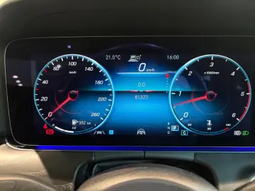MERCEDES-BENZ E 400 d EXCLUSIVE DISTR MEMO 360 HUD K…