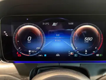 MERCEDES-BENZ E 400 d EXCLUSIVE DISTR MEMO 360 HUD K…