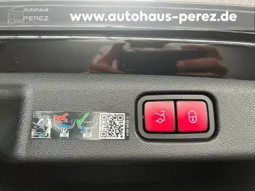 MERCEDES-BENZ E 200 AMG ADVANCED  DISTRONIC- PANORAM…