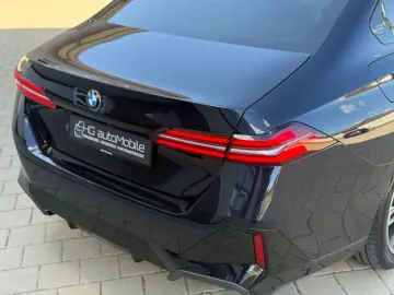 BMW 520 G60 5 Limousine 520 d xDrive M Sport H&K 360