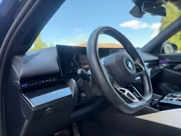 BMW 520 G60 5 Limousine 520 d xDrive M Sport H&K 360