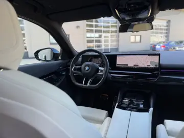 BMW 520 G60 5 Limousine 520 d xDrive M Sport H&K 360
