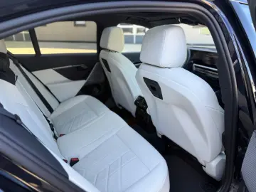 BMW 520 G60 5 Limousine 520 d xDrive M Sport H&K 360