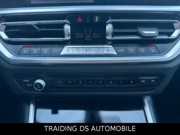 BMW 318i -Sport Line-   AMBIENETE   5 JA. GARANTIE