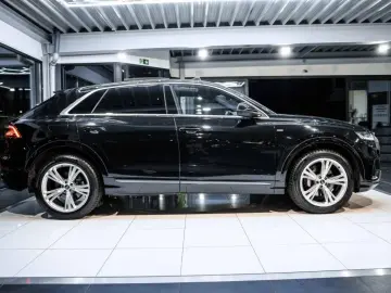 AUDI Q8 45 TDI S-Line quattro Tiptr. PANO HD Matrix