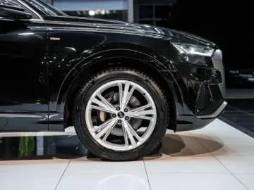AUDI Q8 45 TDI S-Line quattro Tiptr. PANO HD Matrix