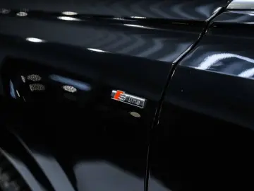 AUDI Q8 45 TDI S-Line quattro Tiptr. PANO HD Matrix