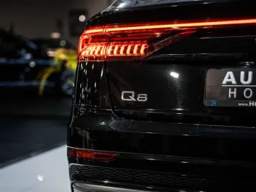 AUDI Q8 45 TDI S-Line quattro Tiptr. PANO HD Matrix