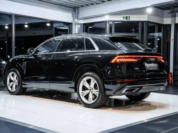 AUDI Q8 45 TDI S-Line quattro Tiptr. PANO HD Matrix