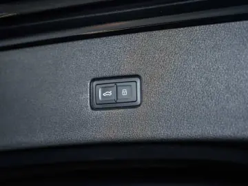 AUDI Q8 45 TDI S-Line quattro Tiptr. PANO HD Matrix