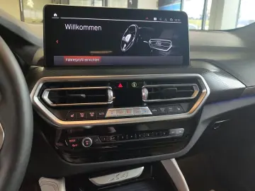 BMW X4 xDrive20d SAG M Sport AHK LED  hk CAM LHZ