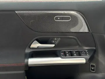 MERCEDES-BENZ GLA 220 4M AMG Line  LED Kamera Keyles…