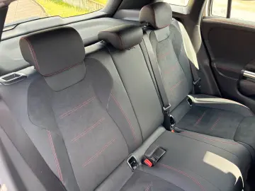 MERCEDES-BENZ GLA 220 4M AMG Line  LED Kamera Keyles…
