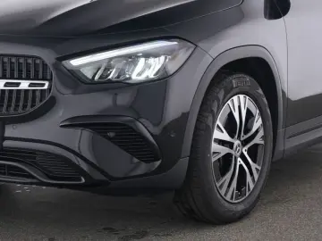 MERCEDES-BENZ GLA 220 4M PROGRESSIVE AHK NIGHT TOTWINKEL LED