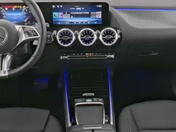 MERCEDES-BENZ GLA 220 4M PROGRESSIVE AHK NIGHT TOTWINKEL LED